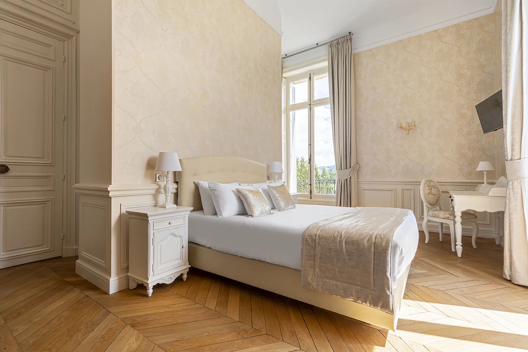 Bedroom suite